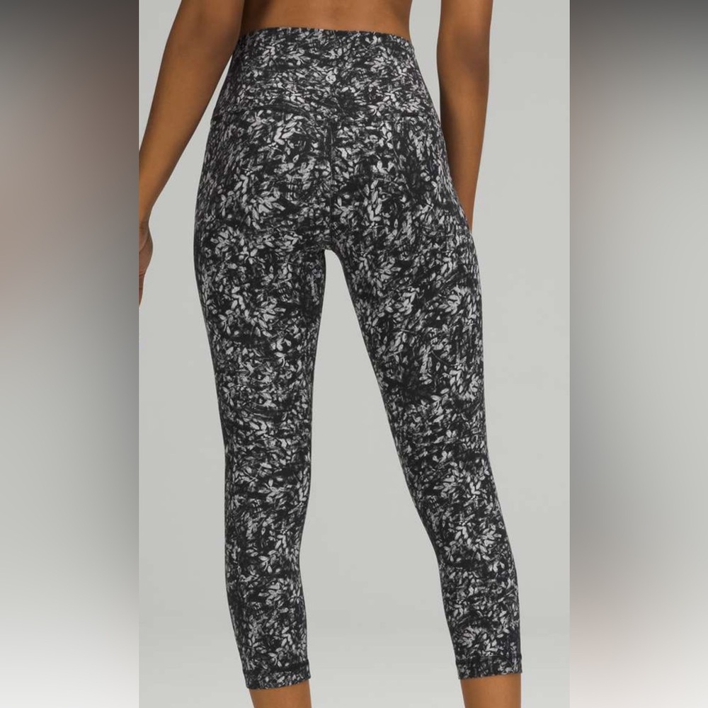 Lululemon Align High-Rise Crop 21" Size 12